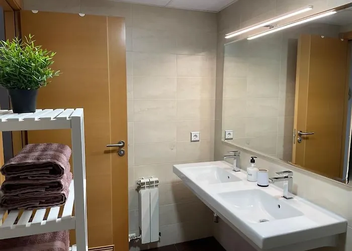 Mediodia - Parking Incluido, Centrico Y Tranquilo Daire Zaragoza